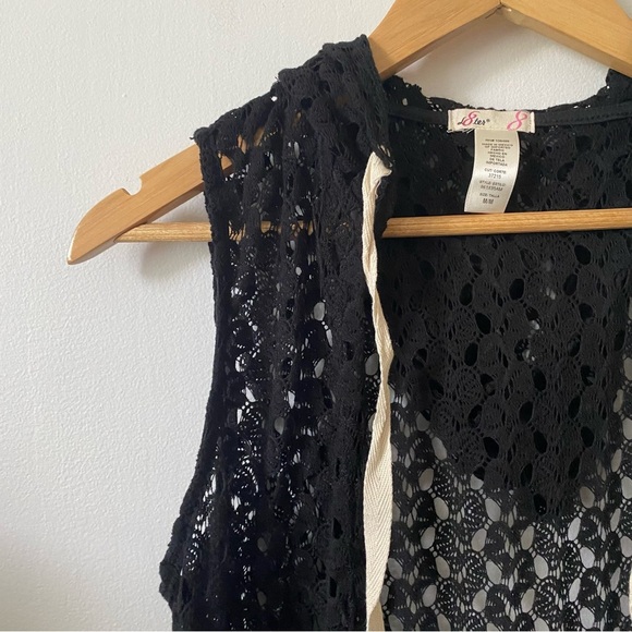 L8ter Cottagecore Black Crochet Hooded Vest Jacket Cardigan Medium - Picture 4 of 5